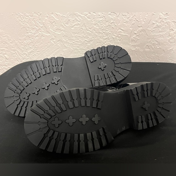 Torrid Platform Lace-Up Oxford Show, BNWOT, Size 8.5 WW - Picture 5 of 6